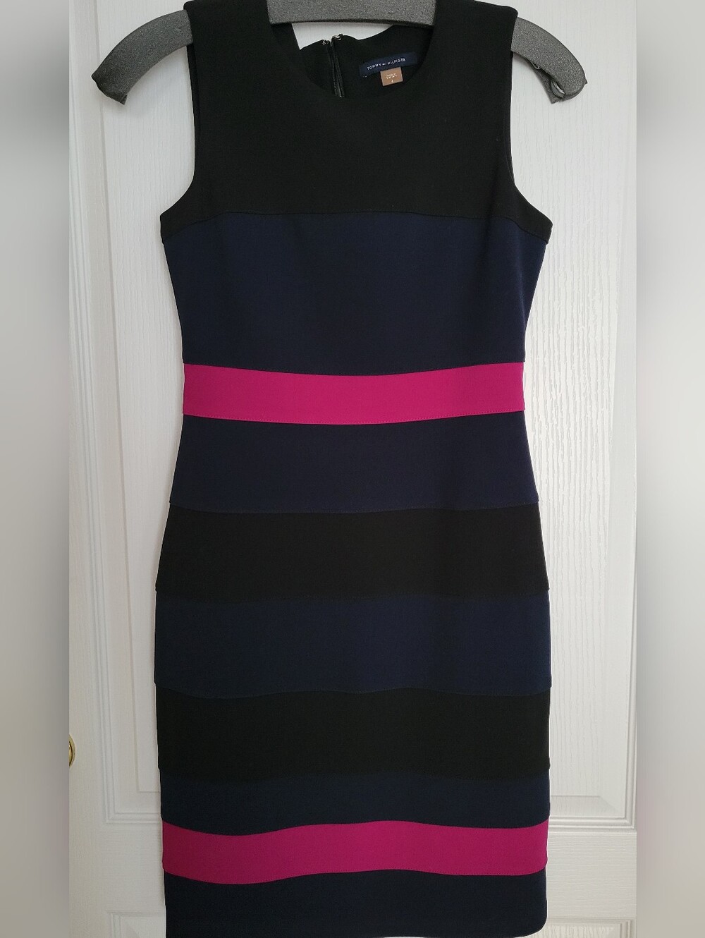 NWOT Tommy Hilfiger Sleeveless Striped Midi Dress in Black, Navy & Fuchsia, Sz 2